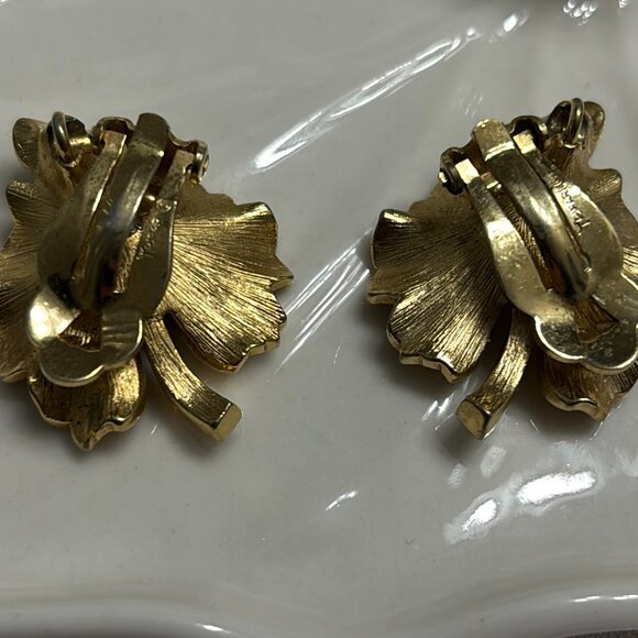 CROWN TRIFARI INSECT MAPLE LEAF DRESS CLIPS - Picture 5 of 7